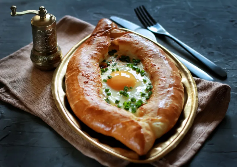 Хачапури по-аджарски